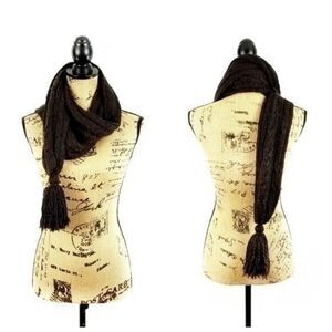 Gap Knitted Brown Scarf with Tassels 9 0097